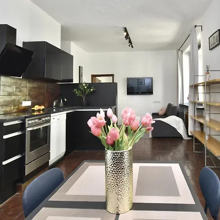Totu Loft Abrahama *